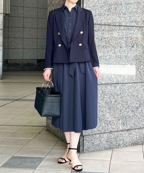 NOLLEY’S Sophi(ノーリーズソフィ)の「ウォッシャブルサッカーシャツワンピース(シャツワンピース・レディース・オリーブ/ホワイト/ネイビー・38/36)」の8枚目の写真