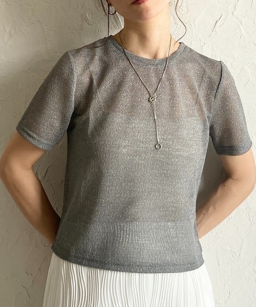 She's Closet(シーズクローゼット)の「ドライタッチ半袖ショート丈透かし編みラメシアートップス/Tシャツ(Tシャツ/カットソー・レディース・アイボリー/ブラック/グレー・FREE)」の3枚目の写真