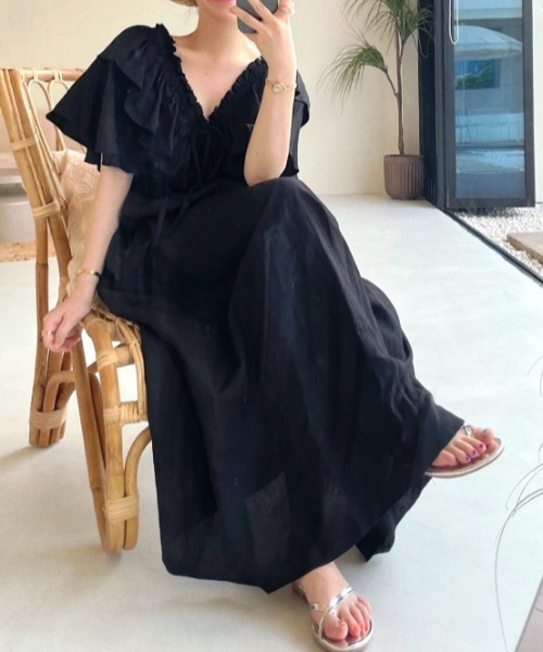 Aelina(エリナ)の「デザインVネックフリルロングワンピース(ワンピース・レディース・ブルー/グリーン/ブラック・F)」の21枚目の写真