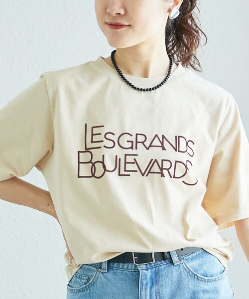 le.coeur blanc(ルクールブラン)の「《手洗い可能》Les Grands BoulevardsロゴTシャツ(Tシャツ/カットソー・レディース・オフホワイト/ベージュ/ダークグレー・38)」の3枚目の写真
