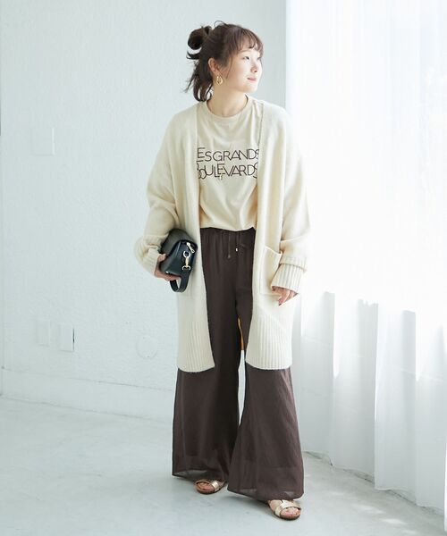 le.coeur blanc(ルクールブラン)の「《手洗い可能》Les Grands BoulevardsロゴTシャツ(Tシャツ/カットソー・レディース・オフホワイト/ベージュ/ダークグレー・38)」の4枚目の写真