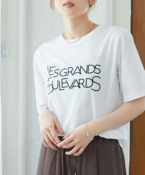 le.coeur blanc(ルクールブラン)の「《手洗い可能》Les Grands BoulevardsロゴTシャツ(Tシャツ/カットソー・レディース・オフホワイト/ベージュ/ダークグレー・38)」の8枚目の写真