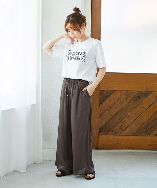 le.coeur blanc(ルクールブラン)の「《手洗い可能》Les Grands BoulevardsロゴTシャツ(Tシャツ/カットソー・レディース・オフホワイト/ベージュ/ダークグレー・38)」の11枚目の写真