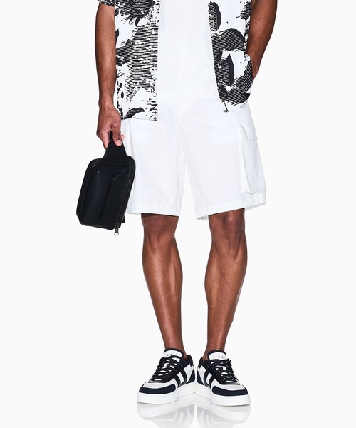 ARMANI EXCHANGE(アルマーニエクスチェンジ)の「【A|X アルマーニ エクスチェンジ】コットンツイル カーゴハーフパンツ(その他パンツ・メンズ・ダークネイビー/オフホワイト・28inch/29inch/30inch/31inch/32inch/33inch/36inch/38inch/34inch)」の2枚目の写真