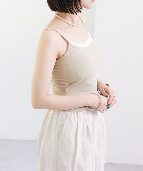 mystic（ミスティック）の「パット付きレイヤードキャミソール（キャミソール・レディース・ベージュ/ブラック/オフホワイト/グレー・FREE）」の15枚目の写真