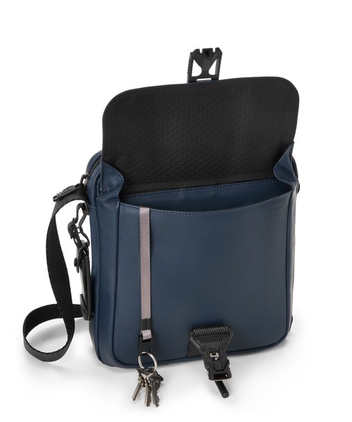TUMI(トゥミ)の「ALPHA BRAVO 「ジュニア」クロスボディ(ショルダーバッグ・メンズ・ネイビー・FREE)」の3枚目の写真