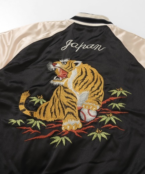 KRIFF MAYER(クリフメイヤー)の「【リバーシブル】スーベニア刺繍ひっくりスカジャン(スカジャン・メンズ・ブラック/ブルー/レンガ/グリーン・MEDIUM/LARGE/X-LARGE)」の11枚目の写真