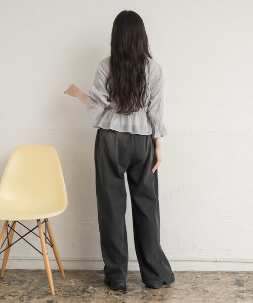 RETRO GIRL（レトロガール）の「フリルギャザーシアーSH（シャツ/ブラウス・レディース・ブルー/オフホワイト/ダークブラウン・FREE）」の4枚目の写真