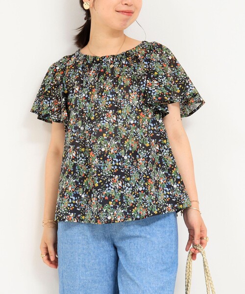 MICO COULIER(ミコクリエ)の「マルチカラーフラワープリントブラウス(シャツ/ブラウス・レディース・ブラック系その他/ブルー系その他・38)」の1枚目の写真