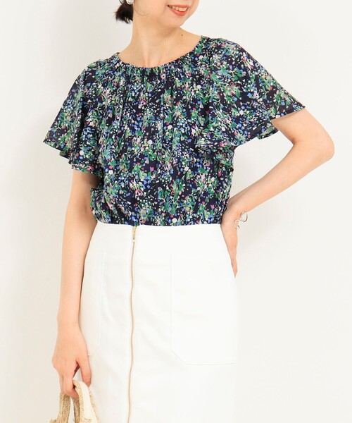 MICO COULIER(ミコクリエ)の「マルチカラーフラワープリントブラウス(シャツ/ブラウス・レディース・ブラック系その他/ブルー系その他・38)」の2枚目の写真