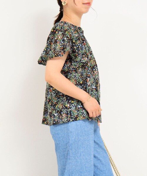 MICO COULIER(ミコクリエ)の「マルチカラーフラワープリントブラウス(シャツ/ブラウス・レディース・ブラック系その他/ブルー系その他・38)」の19枚目の写真