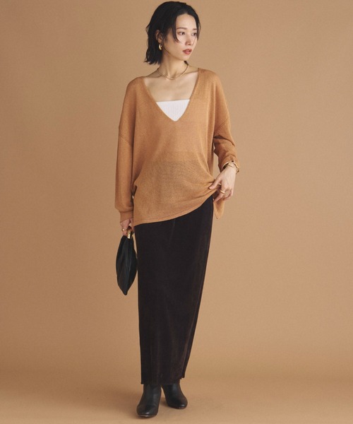 Doux archives(ドゥアルシーヴ)の「フロッキーベロアタイトスカート(スカート・レディース・ワイン/ブラック/ブラウン・38)」の4枚目の写真