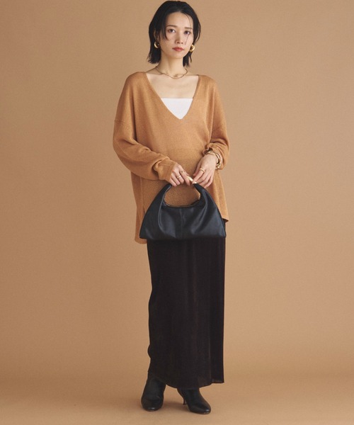 Doux archives(ドゥアルシーヴ)の「フロッキーベロアタイトスカート(スカート・レディース・ワイン/ブラック/ブラウン・38)」の7枚目の写真