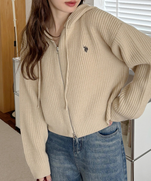 U.S. POLO ASSN.(ユーエスポロアッスン)の「【Ada.別注 U.S. POLO ASSN】ショート丈 ダブルジップ ニット パーカー(パーカー・レディース・ライトグレー/ネイビー/アイボリー/ダークブラウン・M)」の2枚目の写真