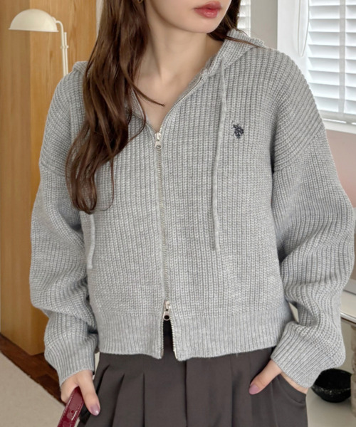 U.S. POLO ASSN.(ユーエスポロアッスン)の「【Ada.別注 U.S. POLO ASSN】ショート丈 ダブルジップ ニット パーカー(パーカー・レディース・ライトグレー/ネイビー/アイボリー/ダークブラウン・M)」の12枚目の写真