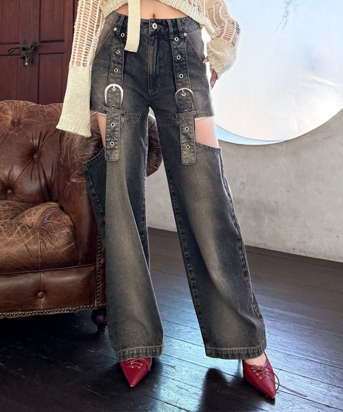 SPIRALGIRL（スパイラルガール）の「ベルトデザインサイドカットデニム（デニムパンツ・レディース・ブルー/ブラック・SMALL/MEDIUM）」の2枚目の写真