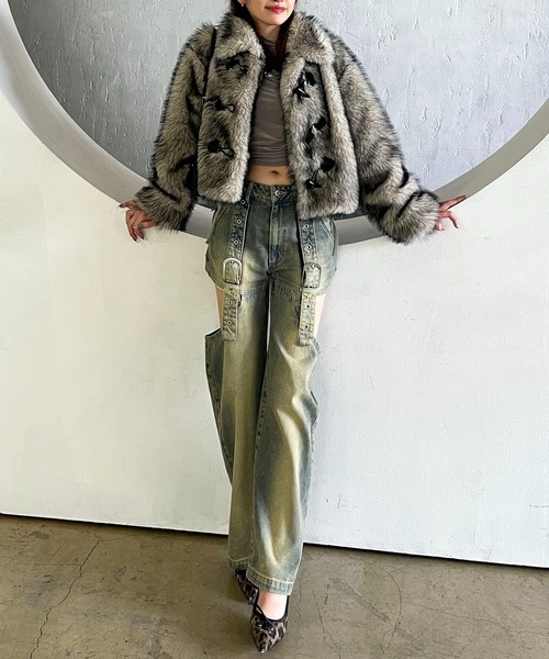 SPIRALGIRL（スパイラルガール）の「ベルトデザインサイドカットデニム（デニムパンツ・レディース・ブルー/ブラック・SMALL/MEDIUM）」の7枚目の写真