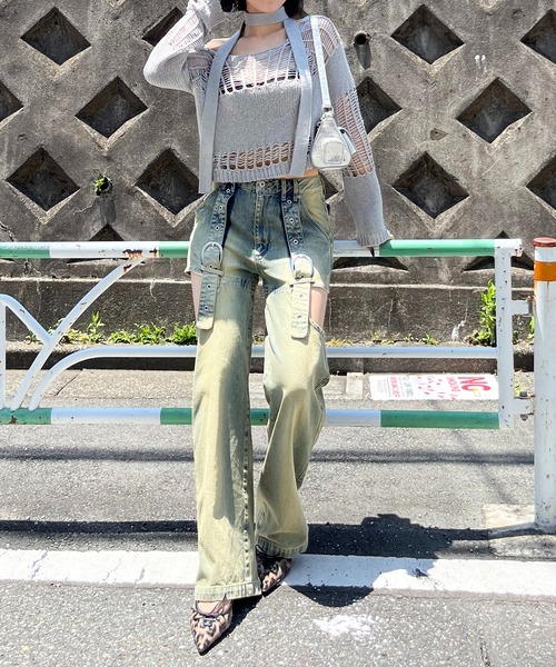 SPIRALGIRL（スパイラルガール）の「ベルトデザインサイドカットデニム（デニムパンツ・レディース・ブルー/ブラック・SMALL/MEDIUM）」の3枚目の写真