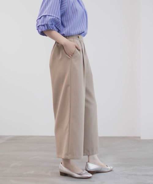 Mac-House(マックハウス)の「Idnes ボタン付きワイドクロプトパンツ(その他パンツ・レディース・キャメル/ベージュ/ブラック・M/L)」の18枚目の写真