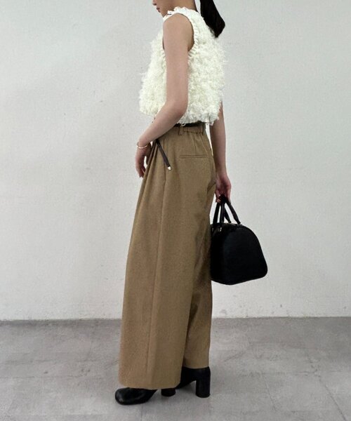 LOUNGEDRESS（ラウンジドレス）の「チュールループニットベスト（ベスト・レディース・アイボリー/ブラック・FREE）」の6枚目の写真