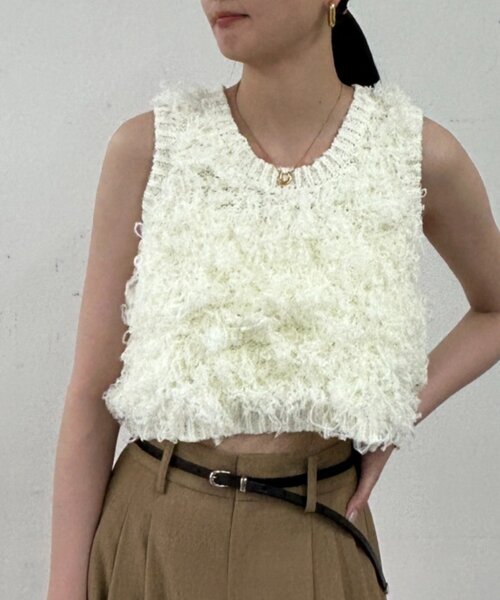 LOUNGEDRESS（ラウンジドレス）の「チュールループニットベスト（ベスト・レディース・アイボリー/ブラック・FREE）」の9枚目の写真