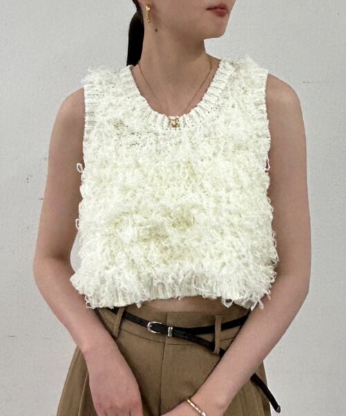 LOUNGEDRESS（ラウンジドレス）の「チュールループニットベスト（ベスト・レディース・アイボリー/ブラック・FREE）」の17枚目の写真