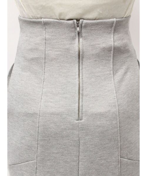 LAGUNAMOON（ラグナムーン）の「ラメスウェットナロースカート（スカート・レディース・ベージュ/ライトグレー・SMALL/MEDIUM）」の17枚目の写真