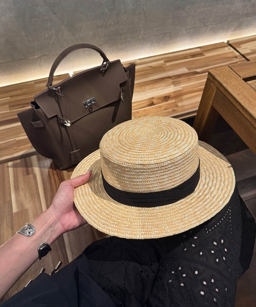 ISOOK（アイスー）の「ブラックリボンストローハット(chiica select)/麦わら帽子 麦わらハット ストローハット カンカン帽 リボン 日よけ 紫外線対策 UV対策（ハット・レディース・ベージュ・FREE）」の10枚目の写真