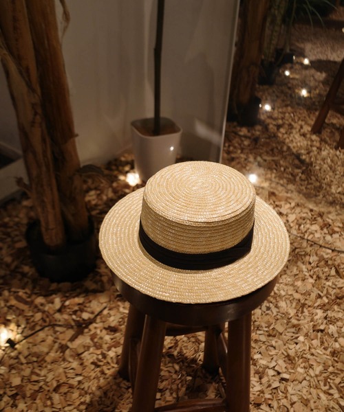 ISOOK（アイスー）の「ブラックリボンストローハット(chiica select)/麦わら帽子 麦わらハット ストローハット カンカン帽 リボン 日よけ 紫外線対策 UV対策（ハット・レディース・ベージュ・FREE）」の5枚目の写真