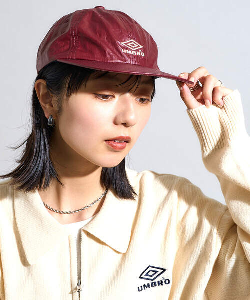 UMBRO(アンブロ)の「UMBRO/アンブロ 【新色追加】SP Coating Nylon Flat Visor 6Panel Cap/別注 コーティングナイロン フラットバイザー 6パネルキャップ(キャップ・メンズ・ワインレッド/チャコールグレー/ブラック/ホワイト/サンドベージュ・ONE SIZE)」の12枚目の写真