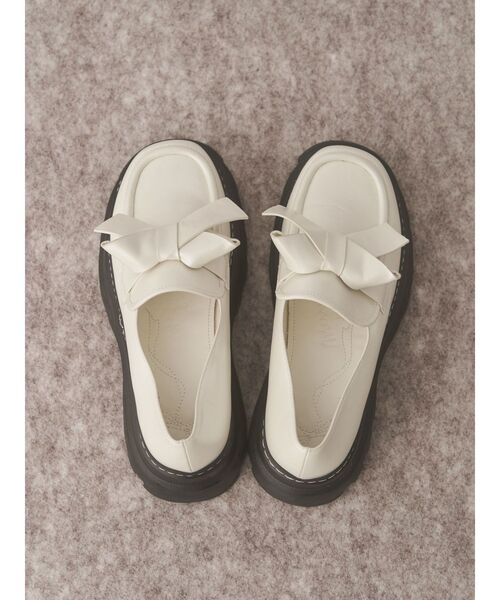 merry jenny(メリージェニー)の「ribbonプラットフォームローファー(ローファー・レディース・ブラック/アイボリー/ボルドー・LARGE/MEDIUM)」の2枚目の写真