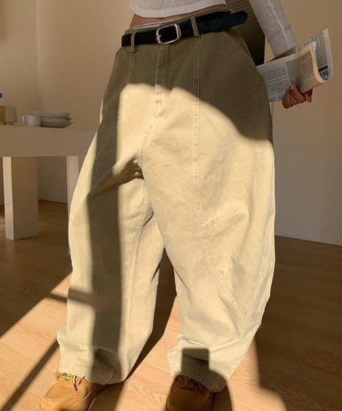 MONO8(モノハチ)の「カーブシルエット ワイドカーゴパンツ/3サイズ展開(カーゴパンツ・レディース・カーキ/ベージュ/ダークグレー・S/M/L)」の9枚目の写真