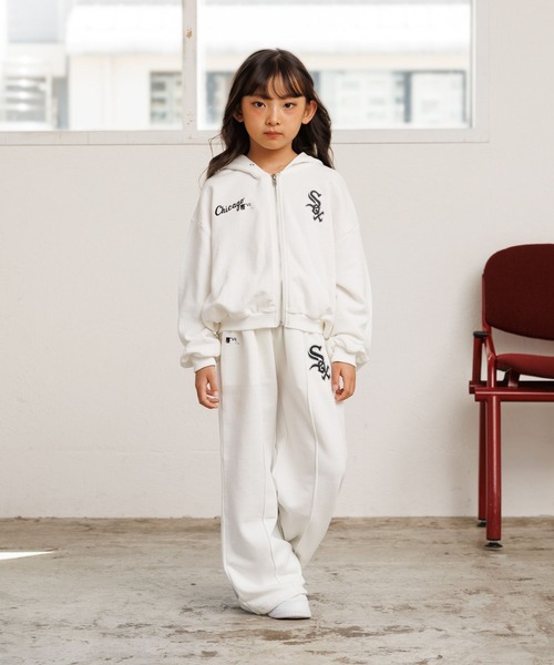 10C REPIPI(ジューシーレピピ)の「【10C】【MLB】ZIPフーディ(パーカー・キッズ・グレー/ブラック/アイボリー・130cm/120cm)」の4枚目の写真