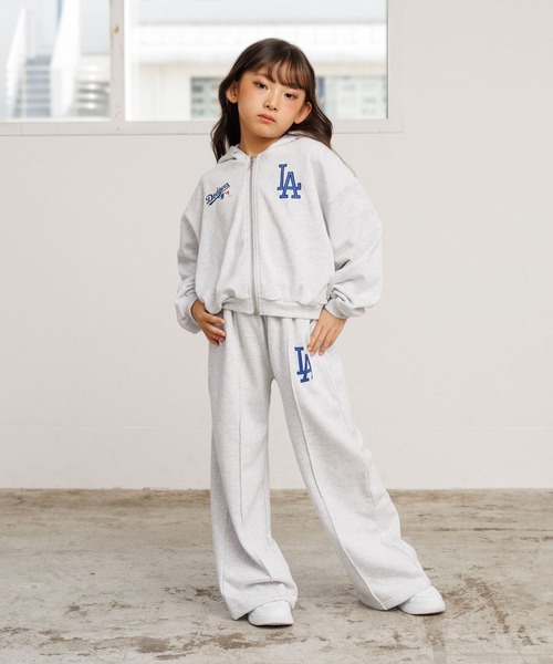 10C REPIPI(ジューシーレピピ)の「【10C】【MLB】ZIPフーディ(パーカー・キッズ・グレー/ブラック/アイボリー・130cm/120cm)」の10枚目の写真