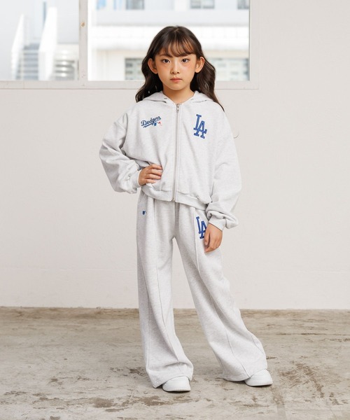 10C REPIPI(ジューシーレピピ)の「【10C】【MLB】ZIPフーディ(パーカー・キッズ・グレー/ブラック/アイボリー・130cm/120cm)」の11枚目の写真