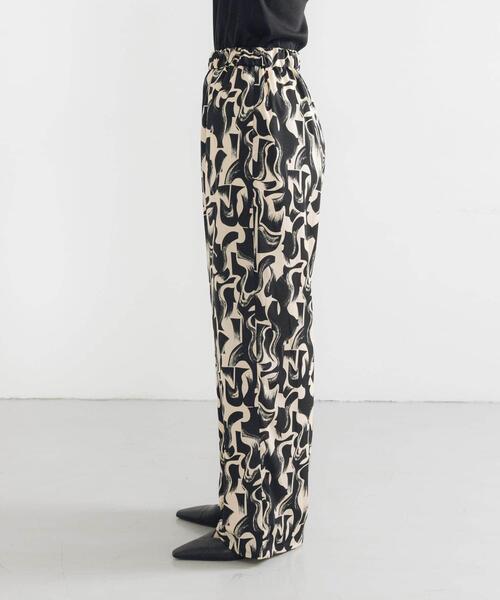 URBAN RESEARCH（アーバンリサーチ）の「SPRINTEX レトロプリントパンツ（その他パンツ・レディース・ブラック・FREE）」の7枚目の写真