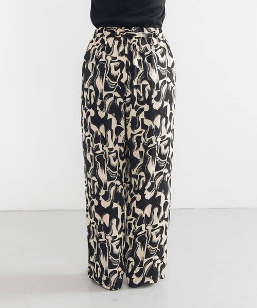 URBAN RESEARCH（アーバンリサーチ）の「SPRINTEX レトロプリントパンツ（その他パンツ・レディース・ブラック・FREE）」の6枚目の写真