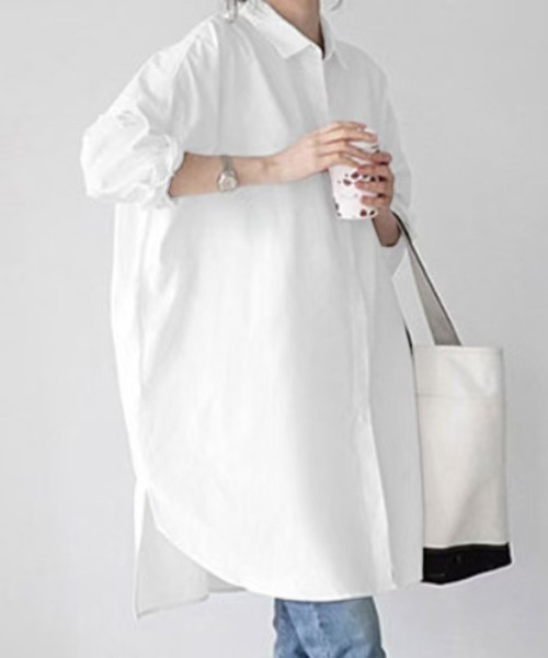 cammie(キャミー)の「オーバーサイズロングシャツ(シャツ/ブラウス・レディース・ホワイト/ブラック・MEDIUM/LARGE)」の4枚目の写真