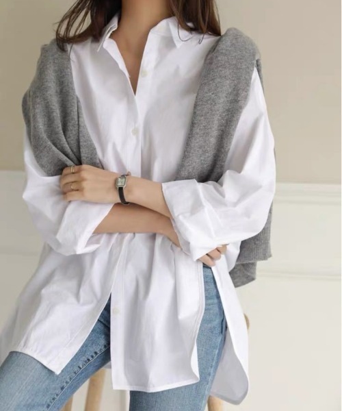 cammie(キャミー)の「オーバーサイズロングシャツ(シャツ/ブラウス・レディース・ホワイト/ブラック・MEDIUM/LARGE)」の10枚目の写真