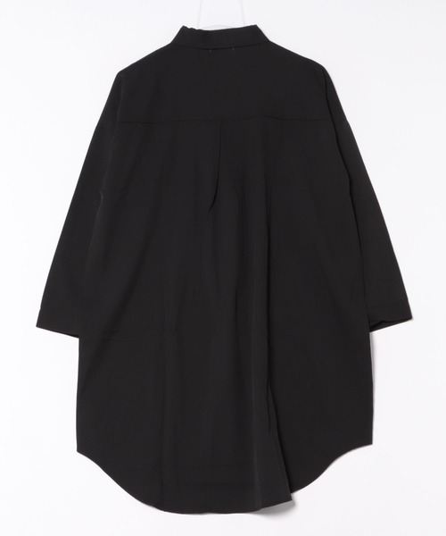 cammie(キャミー)の「オーバーサイズロングシャツ(シャツ/ブラウス・レディース・ホワイト/ブラック・MEDIUM/LARGE)」の14枚目の写真