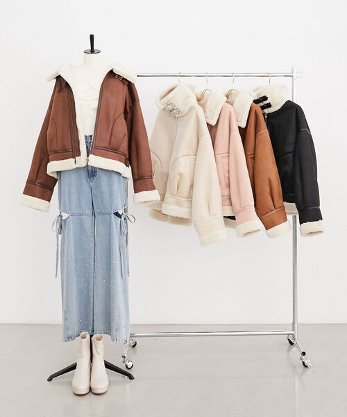 MAJESTIC LEGON(マジェスティックレゴン)の「オーバーサイズボアブルゾン(ブルゾン・レディース・ブラック/ダークブラウン/ピンク/アイボリー/キャメル・SMALL/MEDIUM/X-SMALL)」の6枚目の写真