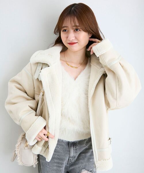 MAJESTIC LEGON(マジェスティックレゴン)の「オーバーサイズボアブルゾン(ブルゾン・レディース・ブラック/ダークブラウン/ピンク/アイボリー/キャメル・SMALL/MEDIUM/X-SMALL)」の9枚目の写真