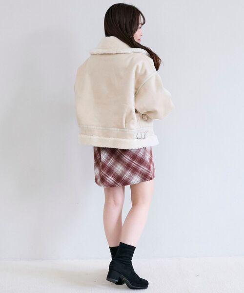 MAJESTIC LEGON(マジェスティックレゴン)の「オーバーサイズボアブルゾン(ブルゾン・レディース・ブラック/ダークブラウン/ピンク/アイボリー/キャメル・SMALL/MEDIUM/X-SMALL)」の22枚目の写真