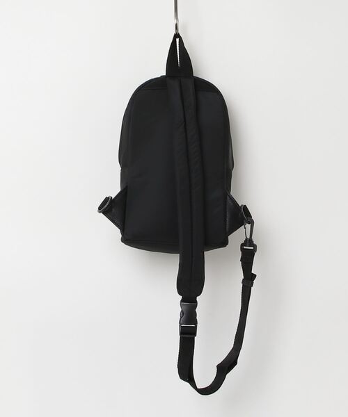 Guess（ゲス）の「AREN Sling Backpack バックパック リュック （バックパック/リュック・メンズ・ブラック・ONE SIZE）」の11枚目の写真
