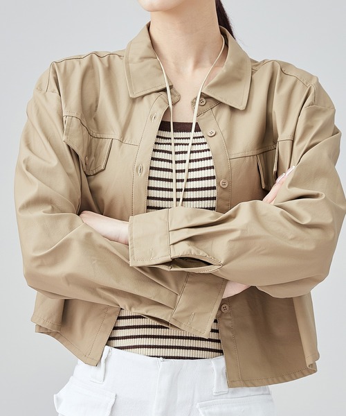 SUWDEE(スーディー)の「military cropped shirt jacket(ノーカラージャケット・レディース・ブラック/グレイッシュベージュ/ブラウン/グレー・FREE)」の5枚目の写真