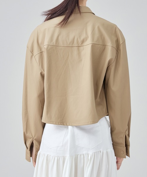 SUWDEE(スーディー)の「military cropped shirt jacket(ノーカラージャケット・レディース・ブラック/グレイッシュベージュ/ブラウン/グレー・FREE)」の7枚目の写真