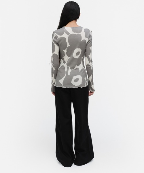 marimekko(マリメッコ)の「Floraali Unikko / shirt(Tシャツ/カットソー・レディース・レッド/ライトグレー・LARGE/SMALL/X-SMALL/MEDIUM)」の4枚目の写真