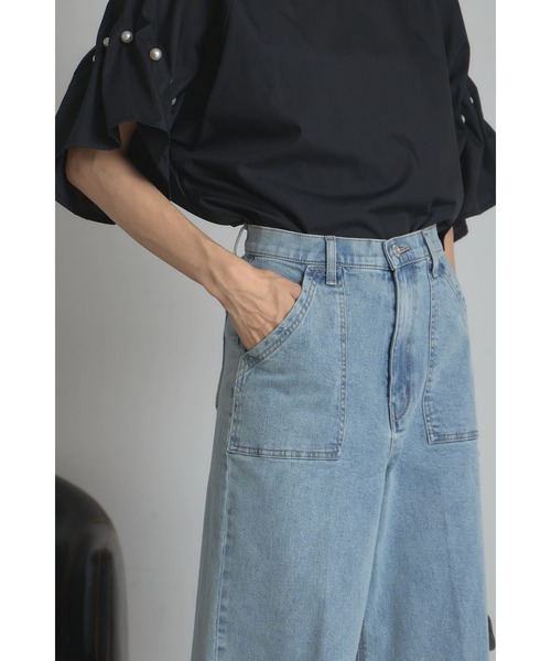 &. NOSTALGIA(アンドドットノスタルジア)の「ロールアップデニム(デニムパンツ・レディース・インディゴブルー/ライトブルー・S/M)」の12枚目の写真