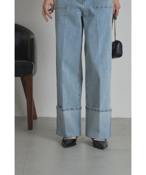 &. NOSTALGIA(アンドドットノスタルジア)の「ロールアップデニム(デニムパンツ・レディース・インディゴブルー/ライトブルー・S/M)」の13枚目の写真