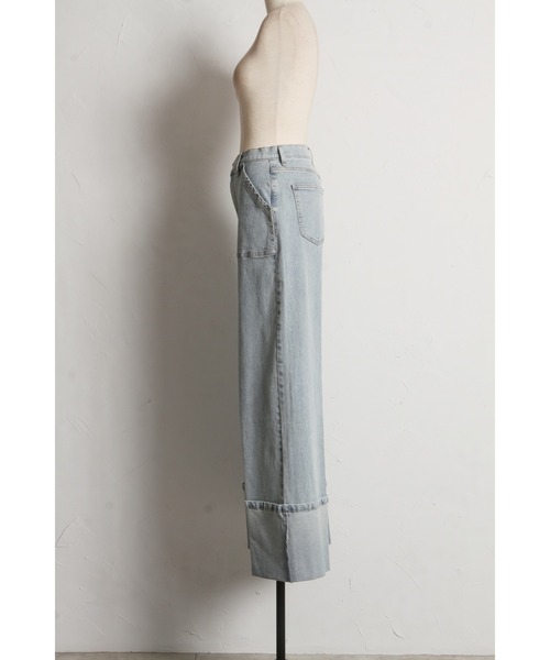 &. NOSTALGIA(アンドドットノスタルジア)の「ロールアップデニム(デニムパンツ・レディース・インディゴブルー/ライトブルー・S/M)」の18枚目の写真